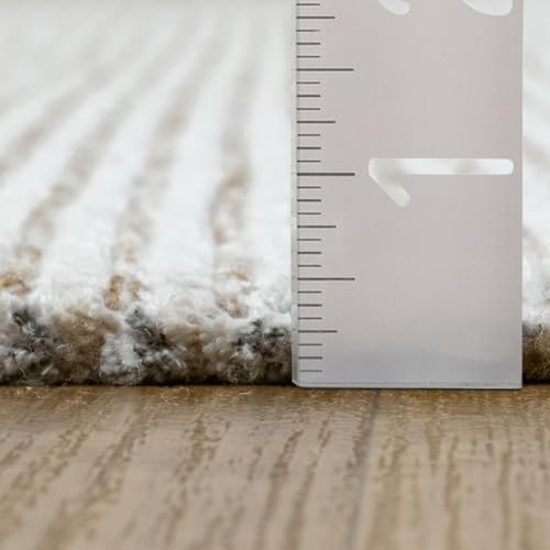 LUXE WEAVERS Two-Tone Fringed Runner Rug Beige 2x7