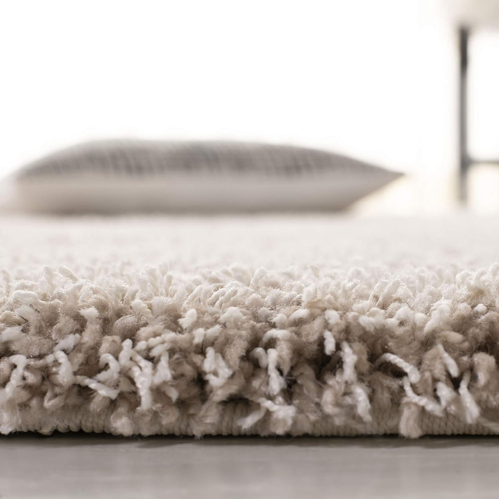 SAFAVIEH Area Rug 8x10 - California Shag Collection - Large - Beige, Non-Shed...