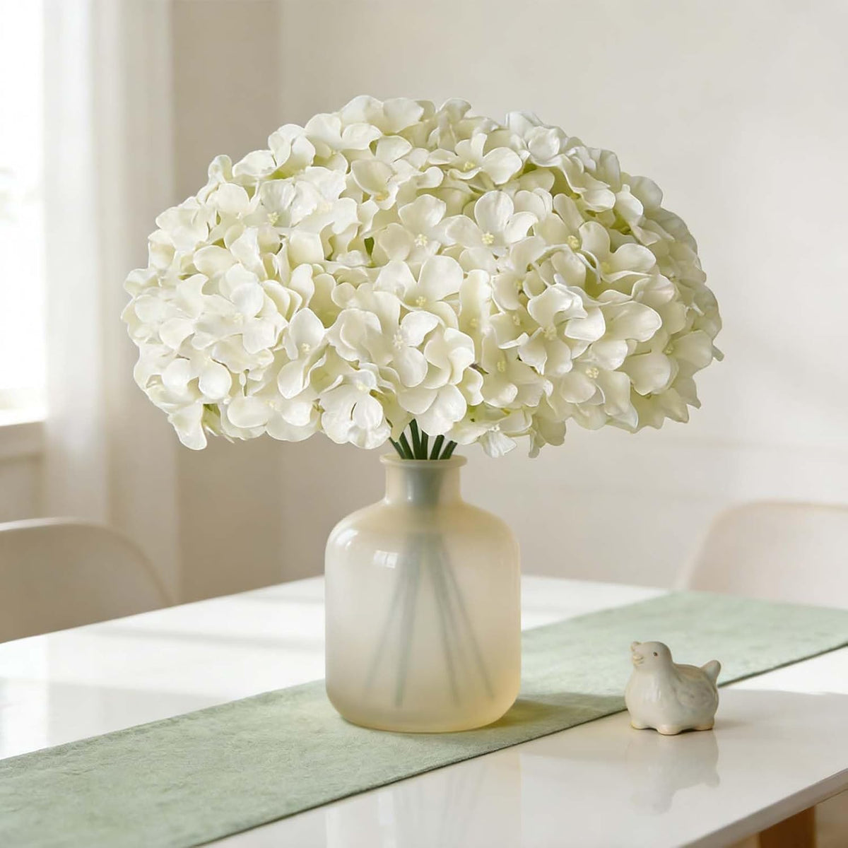 100 PCS White Hydrangea Artificial Flowers, Faux Hydrangea Flowers, Fake Hydrangeas, Silk Hydrangea Flowers with Stems, White Artificial Flowers Bulk for Wedding Party Decor Bulk Artificial Flowers