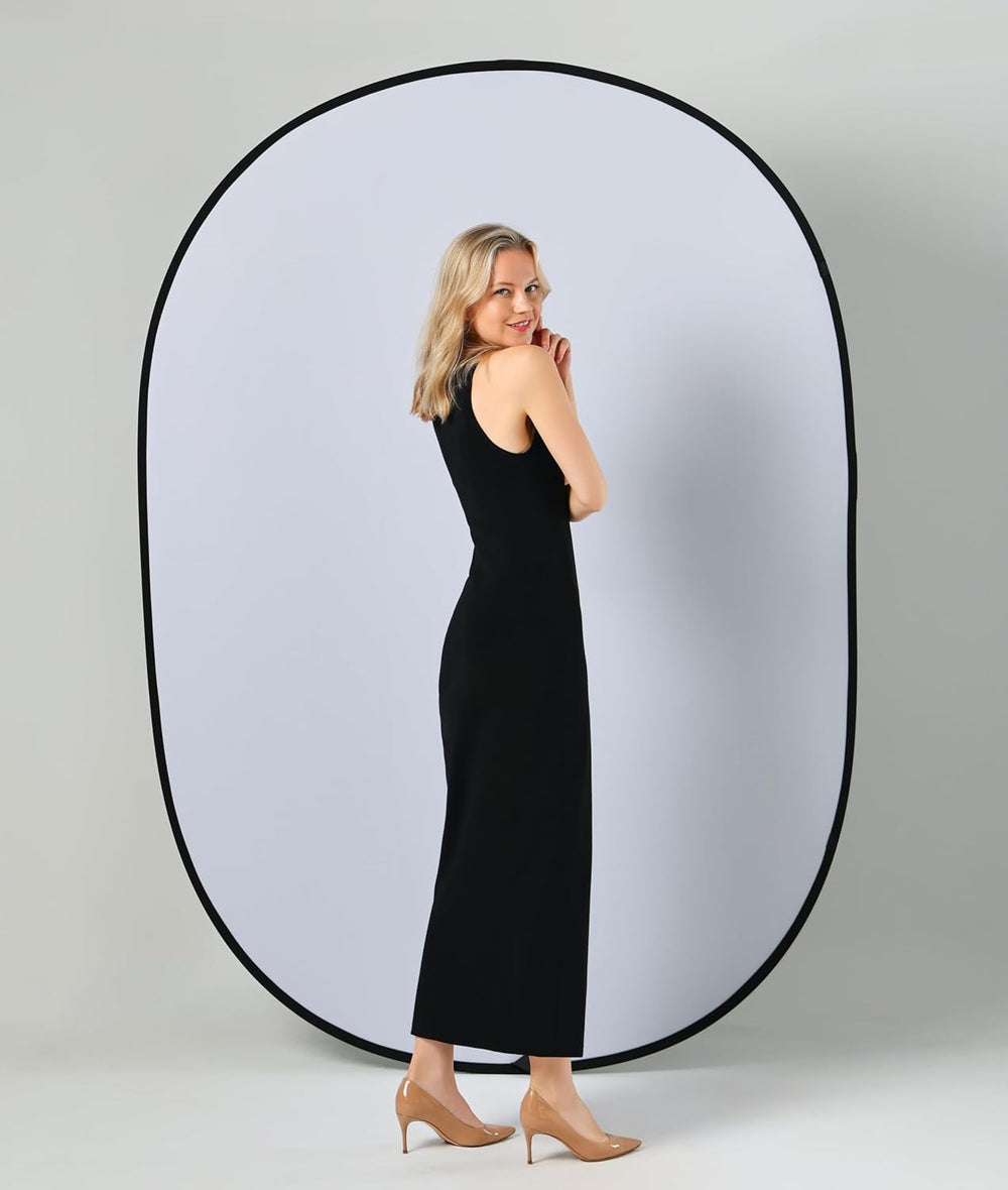 Kate Collapsible Pop-Up Black White Backdrop for Self-Tape Auditions 582