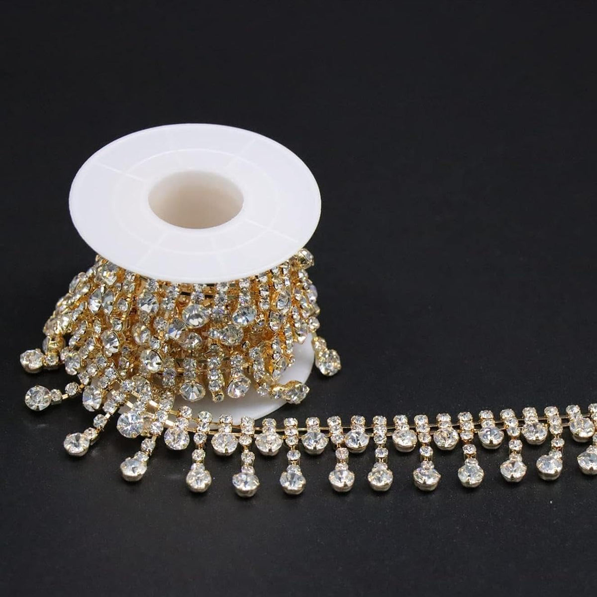 Jerler Gold Rhinestone Tassel Fringe Trim Crystal Close Chain Applique for Sewing Crafts Ideal Wedding Party Clothing DIY Decoration, 2 Yards 0.87" W