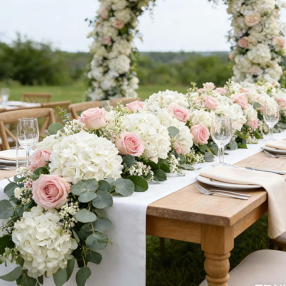 100 PCS White Hydrangea Artificial Flowers, Faux Hydrangea Flowers, Fake Hydrangeas, Silk Hydrangea Flowers with Stems, White Artificial Flowers Bulk for Wedding Party Decor Bulk Artificial Flowers