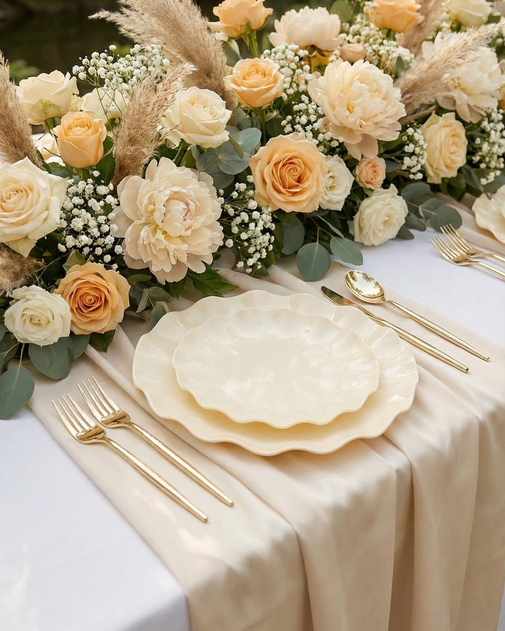 LIYH 24 Pcs Plastic Plates Reusable,Unbreakable Dinner Plates, Scalloped Plas...