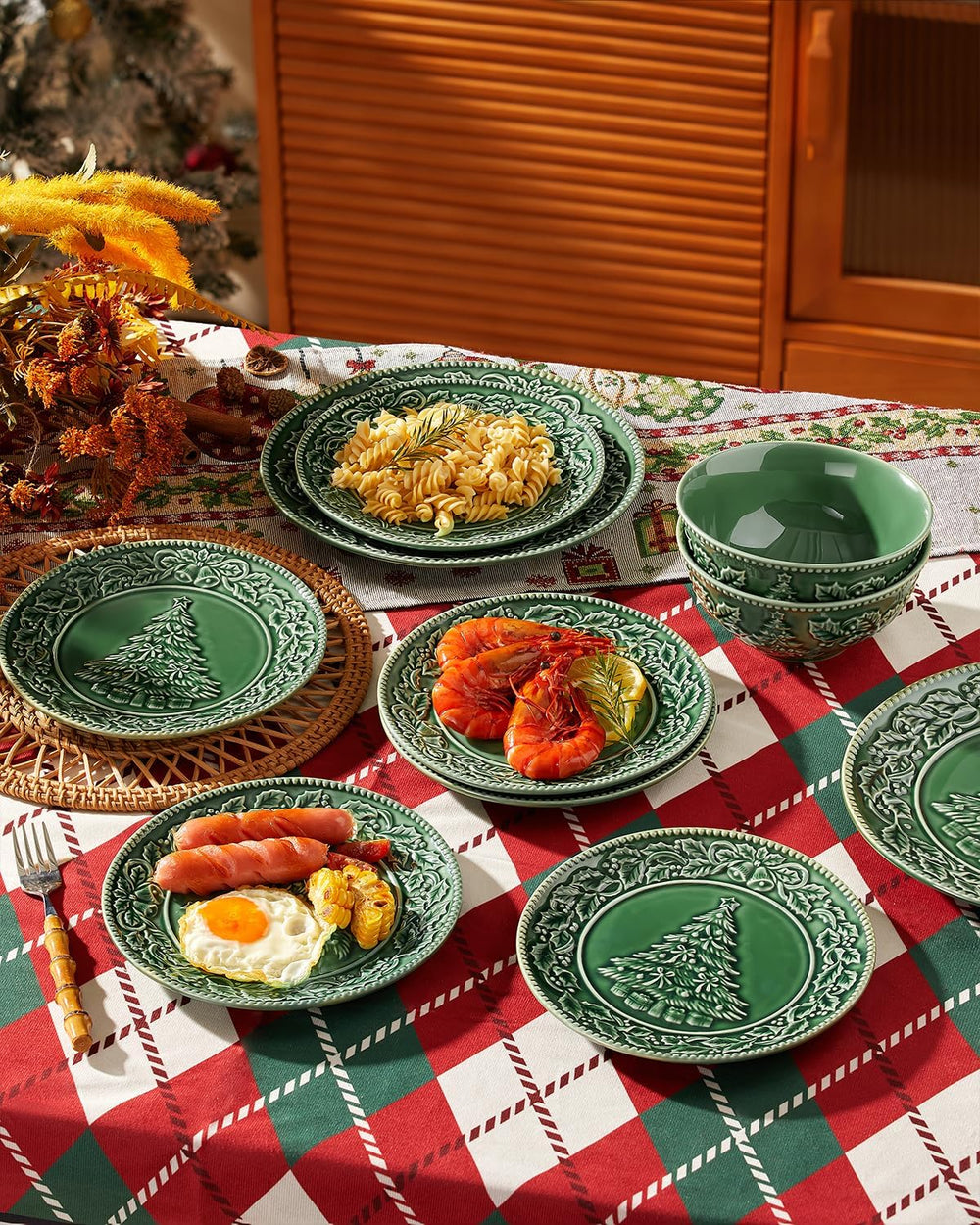 Christmas Tree Salad Plates, 8 Inch Ceramic Plate Set of 6