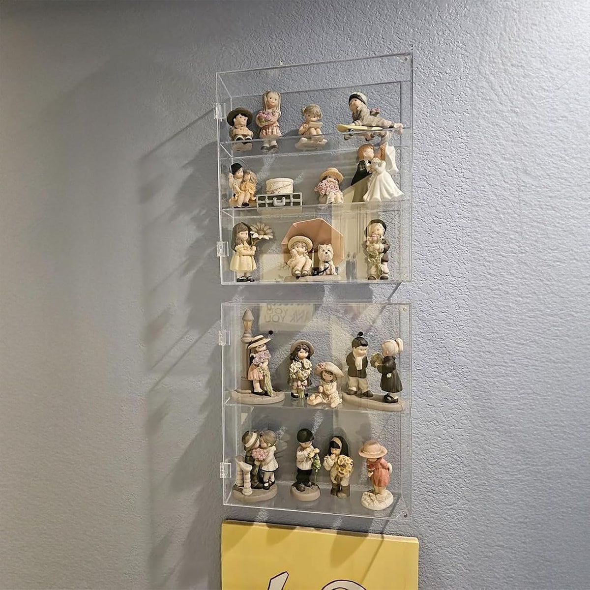 NIUBEE Acrylic Display Case for Figures, Dustproof Clear Wall Mount/Desktop