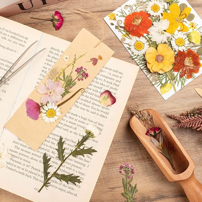 140pcs Dried Pressed Flowers Bulk, Natural Fall Pressed Dried Flowers with Tweezer for DIY Crafts Resin Mold Candles Cake Bridal Scrapbooking Supplies