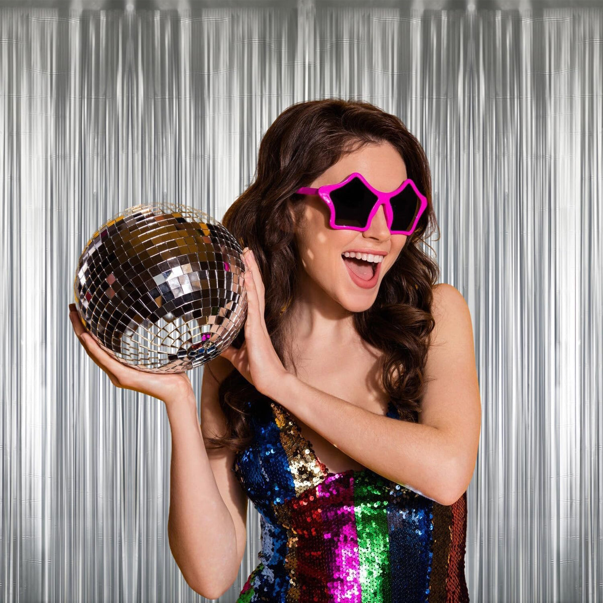 goer 3.2 ft x 8.2 ft metallic tinsel, side view