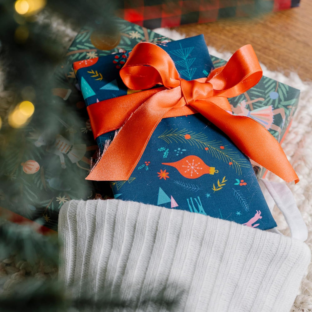 Bee's Wrap Reusable Organic Cotton Fabric Wrapping Paper, Eco Friendly Fu...