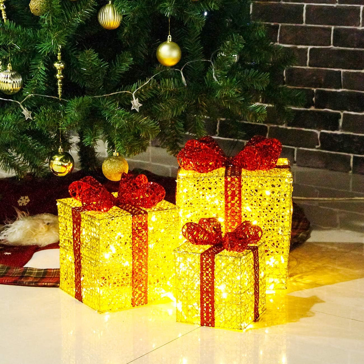 sunnyglade set of 3 christmas lighted gift boxes shown in use
