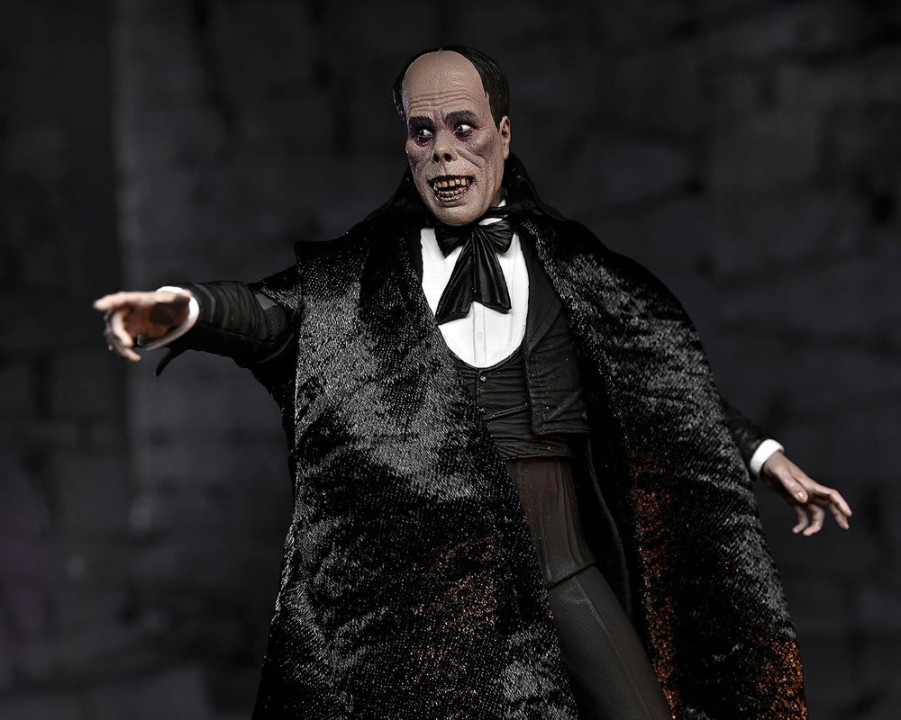 NECA - Phantom of the Opera (1925) - 7" Scale Action Figure - Ultimate T...